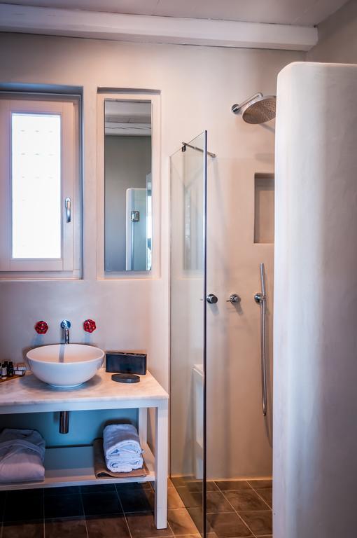 Milia Gi Suites Pollonia Phòng bức ảnh