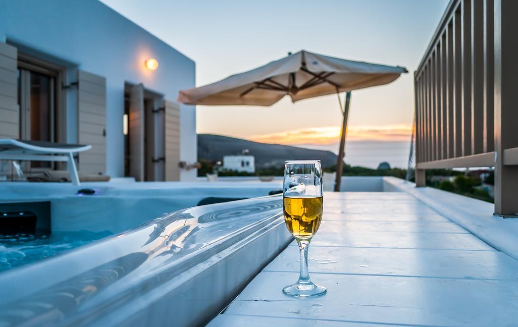 Milia Gi Suites Pollonia Phòng bức ảnh