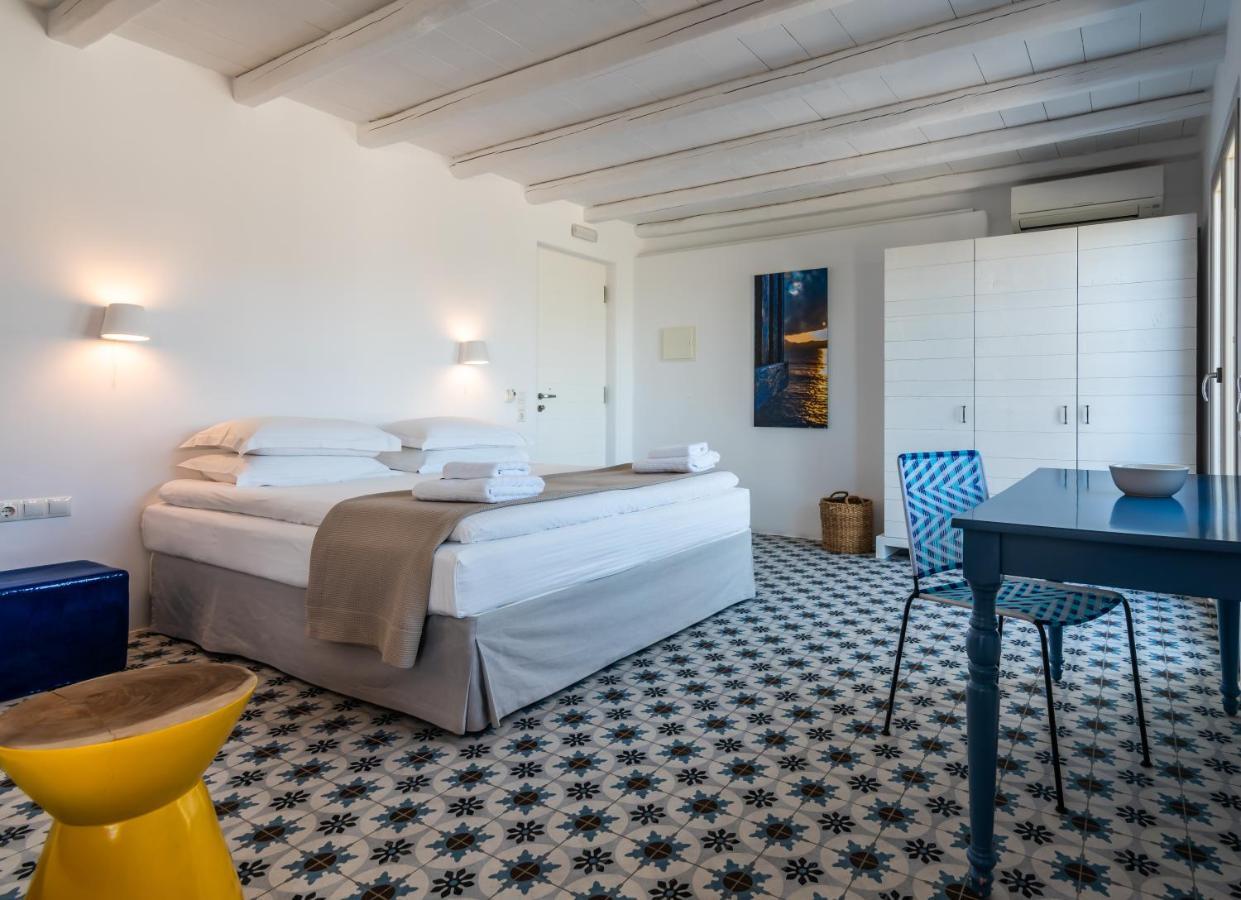 Milia Gi Suites Pollonia Ngoại thất bức ảnh