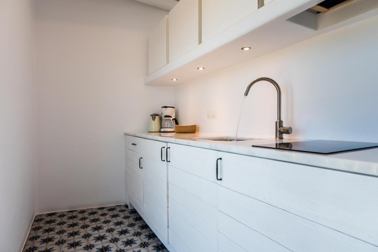 Milia Gi Suites Pollonia Ngoại thất bức ảnh